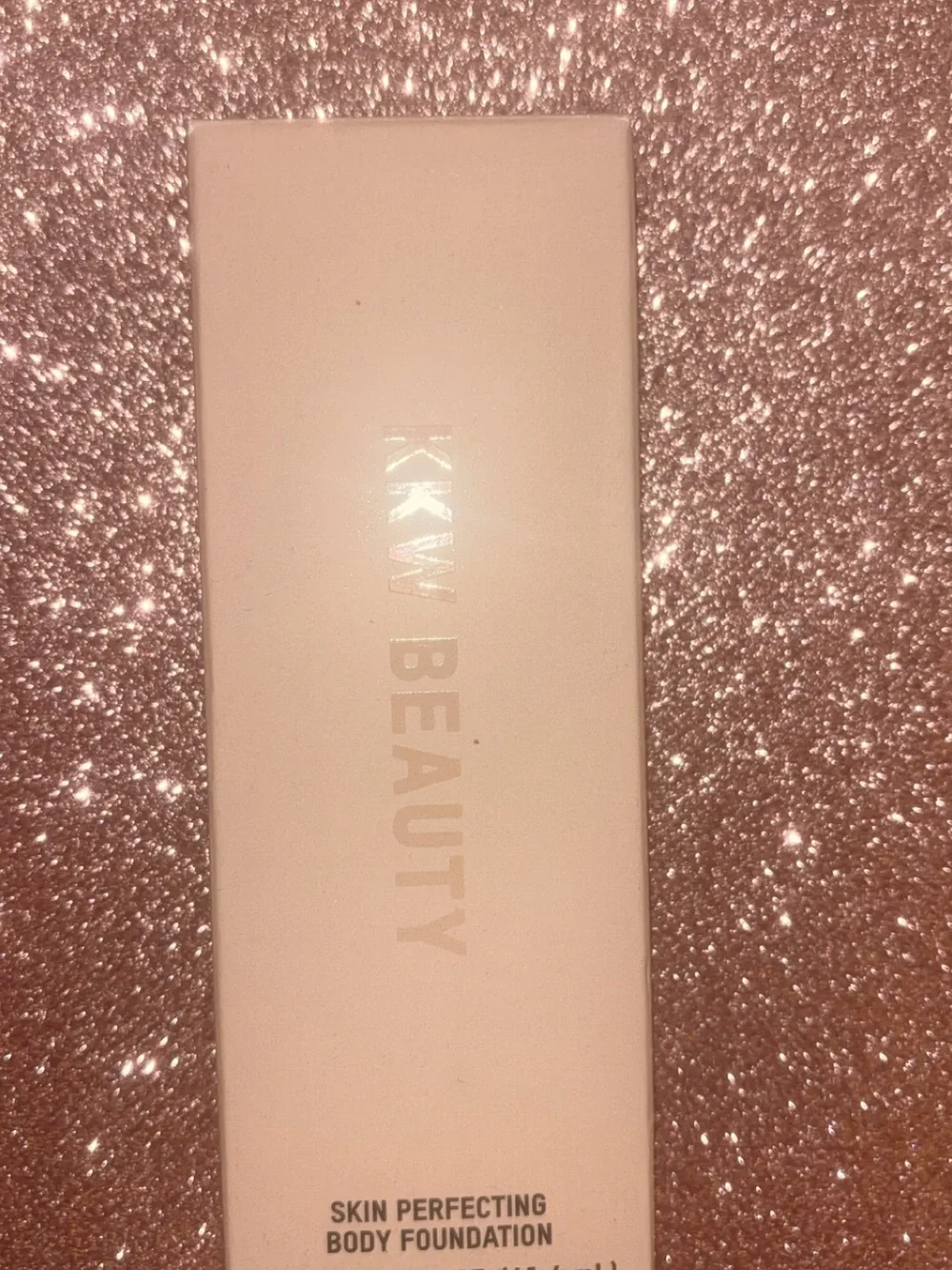 KKW Beauty Skin Perfecting Body Foundation - light